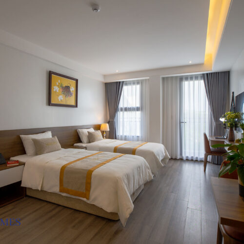 TWIN ROOM ( Golf View )