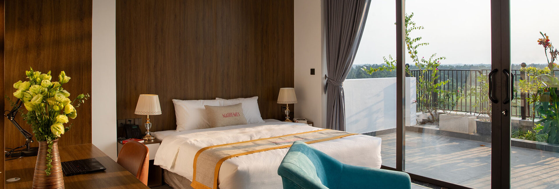 SUT50 ( Golf & Mountain View )