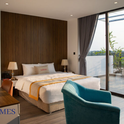 SUT50 ( Golf & Mountain View )